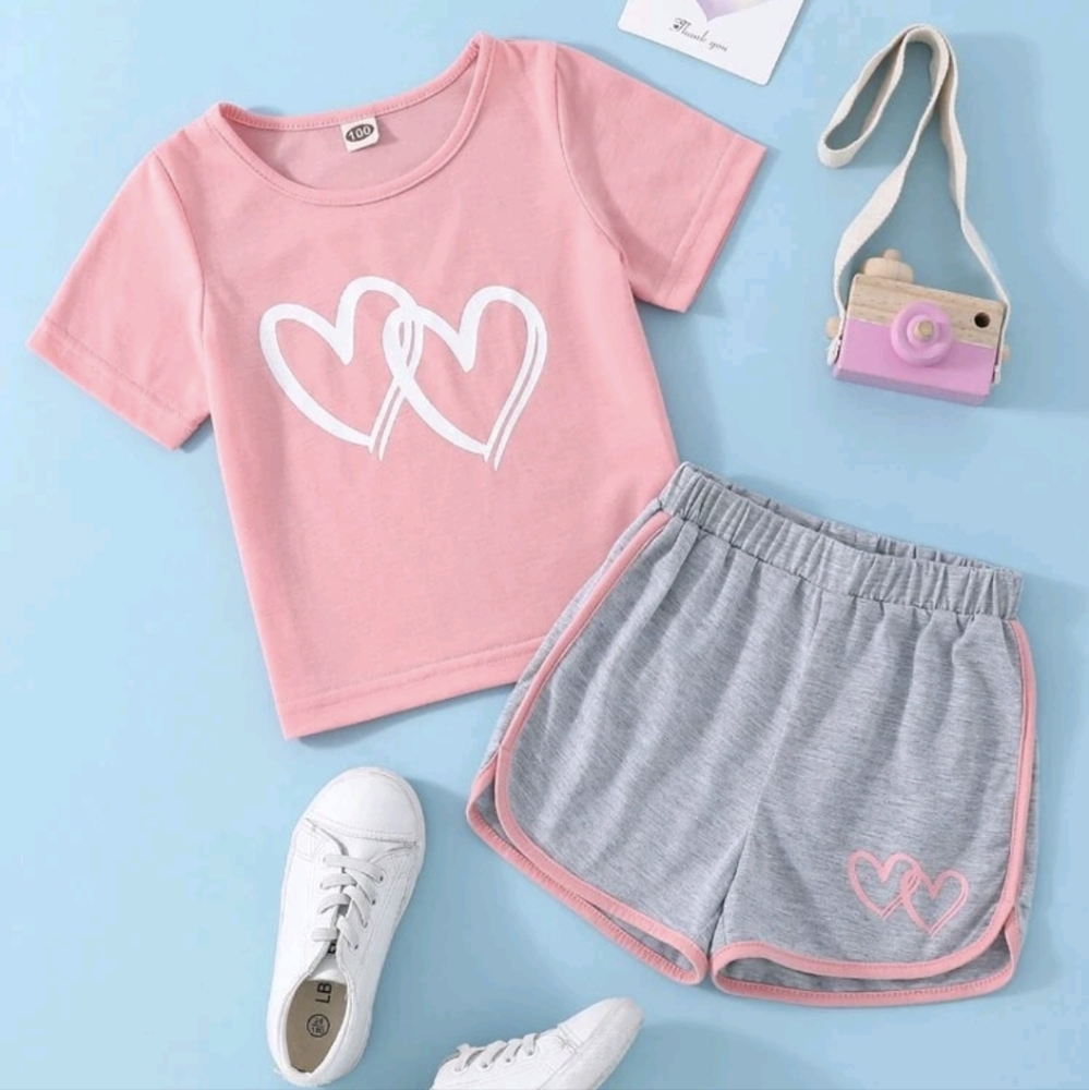 SHEIN Young Girl Heart Print Tee & Contrast Binding Track Shorts